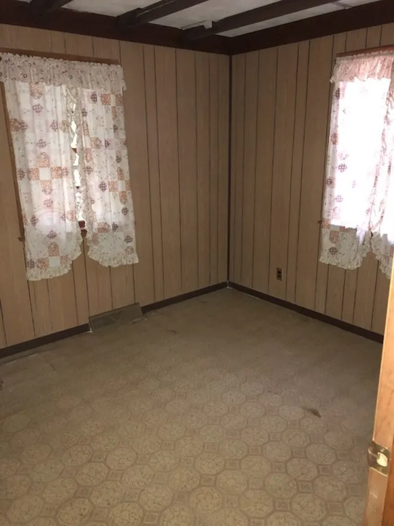 10 Pine Glen Road Hillsborough NH 03244