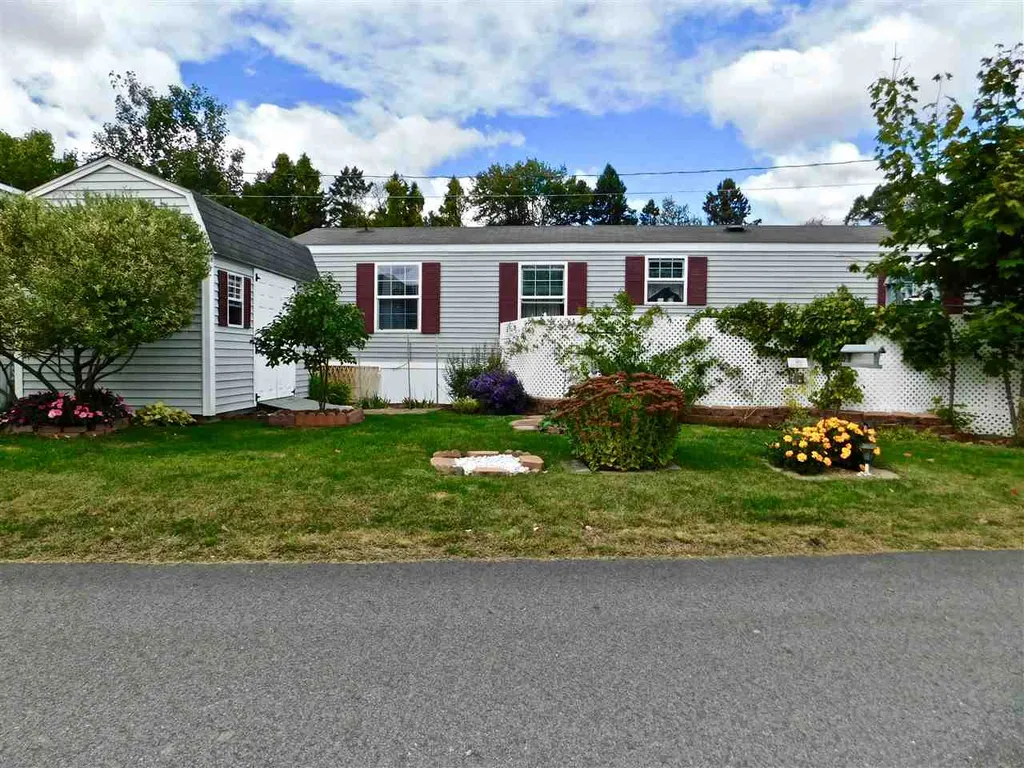 7 Eglin Boulevard Londonderry NH 03053