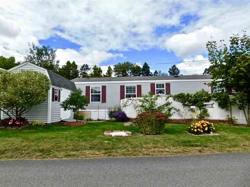 7 Eglin Boulevard Londonderry NH 03053