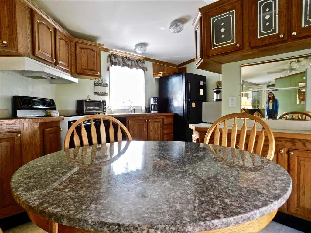 7 Eglin Boulevard Londonderry NH 03053