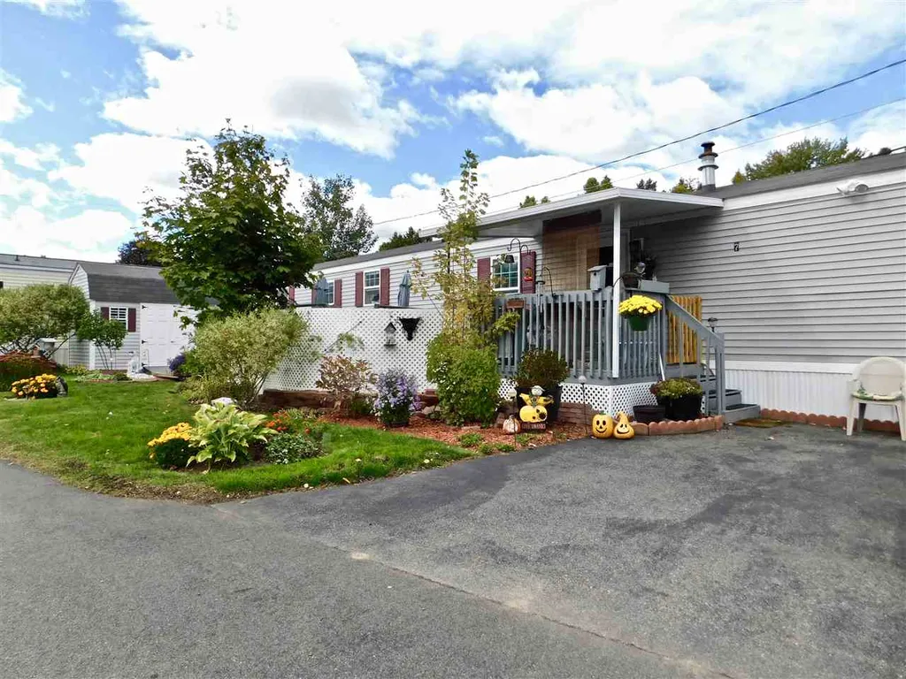 7 Eglin Boulevard Londonderry NH 03053