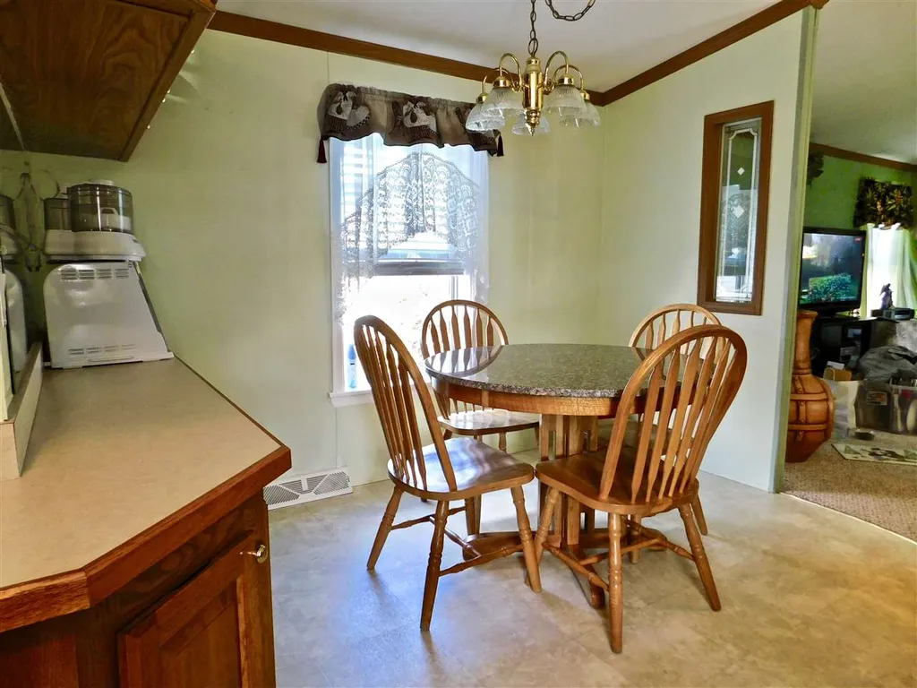 7 Eglin Boulevard Londonderry NH 03053