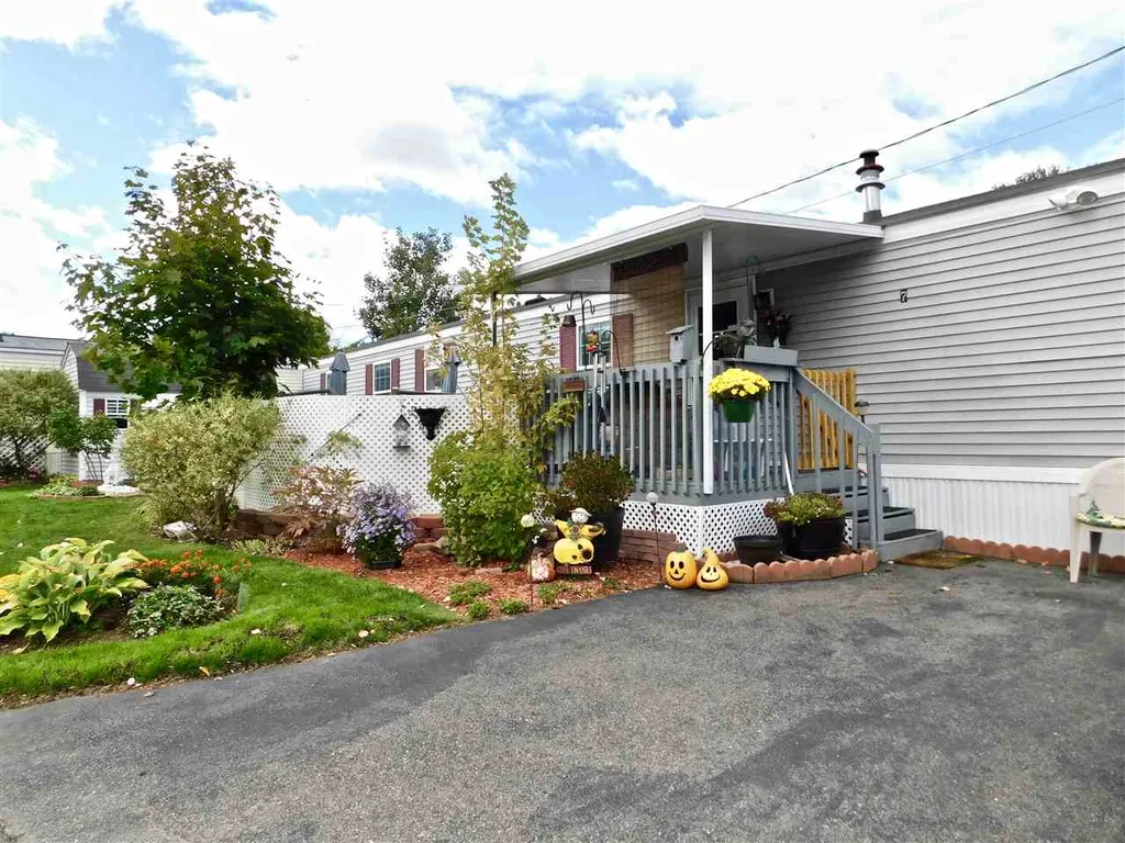 7 Eglin Boulevard Londonderry NH 03053