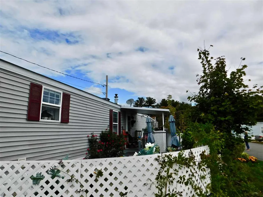 7 Eglin Boulevard Londonderry NH 03053