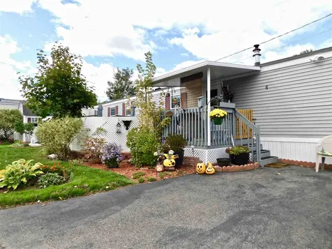 7 Eglin Boulevard Londonderry NH 03053
