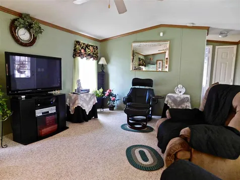 7 Eglin Boulevard Londonderry NH 03053