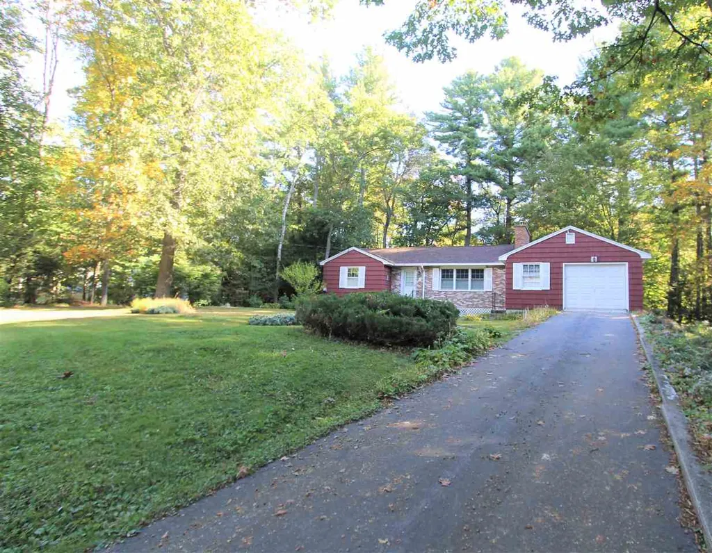 8 Webster Landing Road Kingston NH 03848