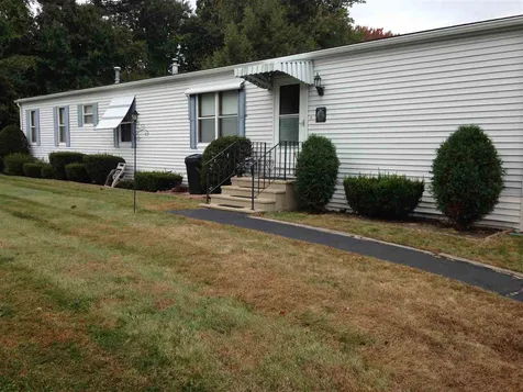 96 Lillian Avenue Seabrook NH 03874