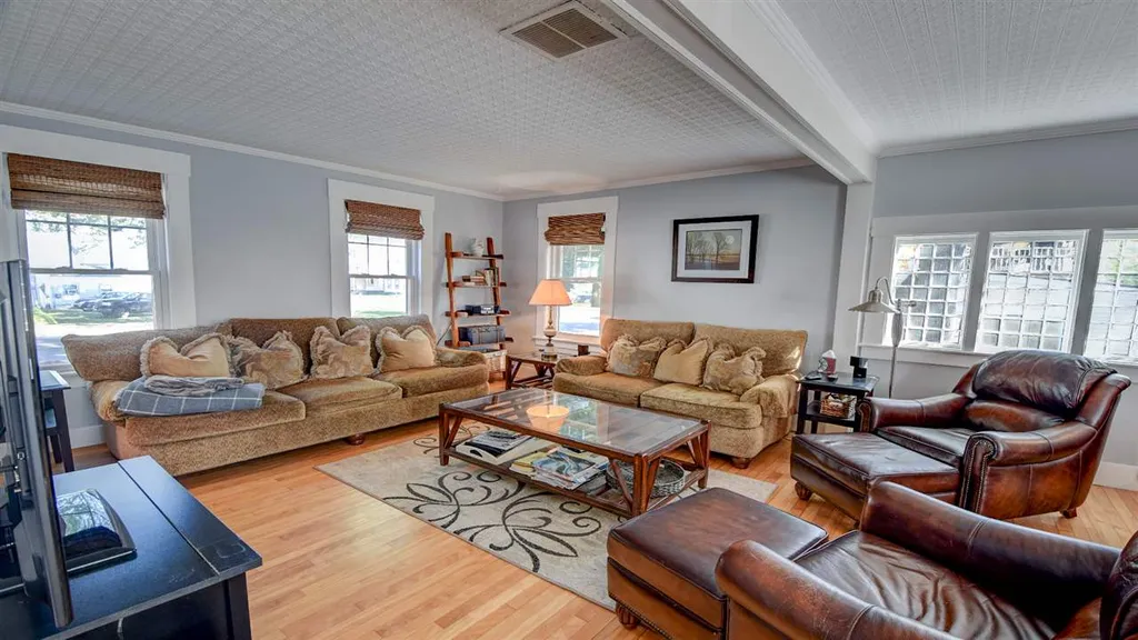 61 Pearl Street Laconia NH 03246