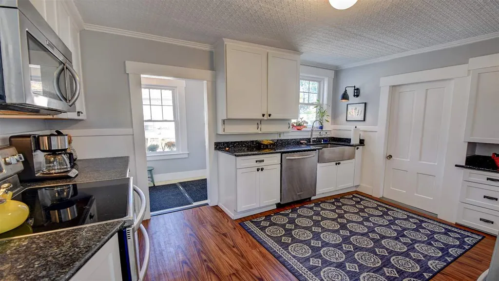 61 Pearl Street Laconia NH 03246