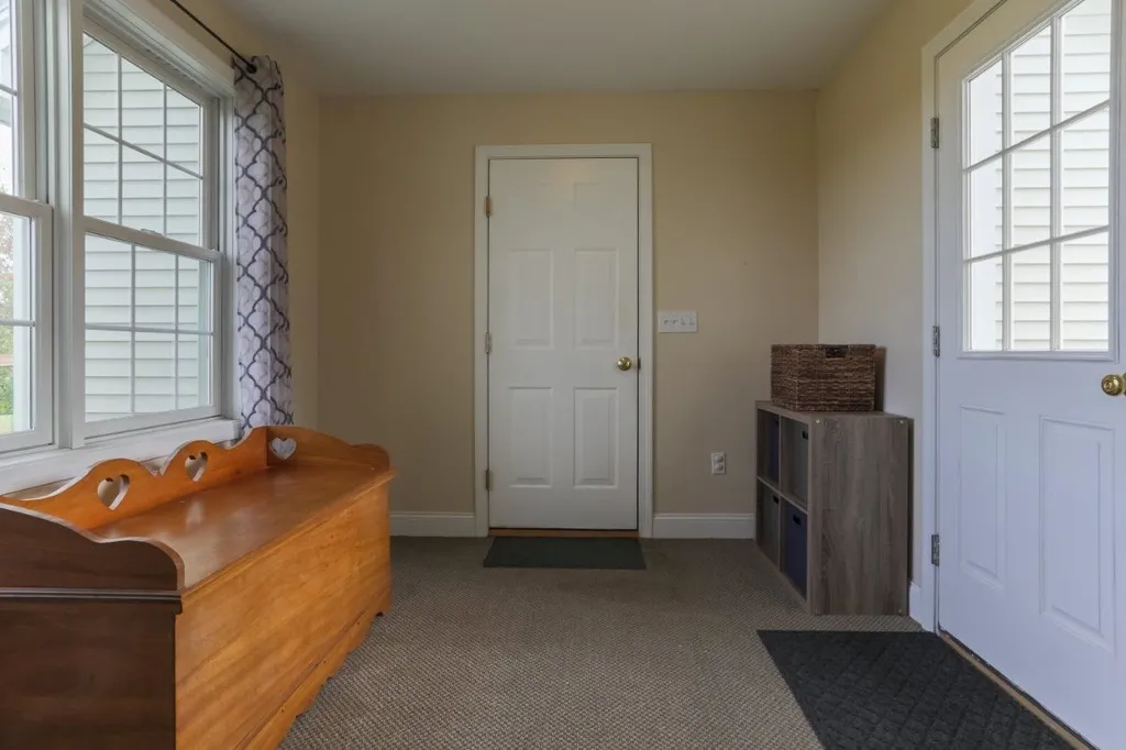 44 Ians Way Rochester NH 03867