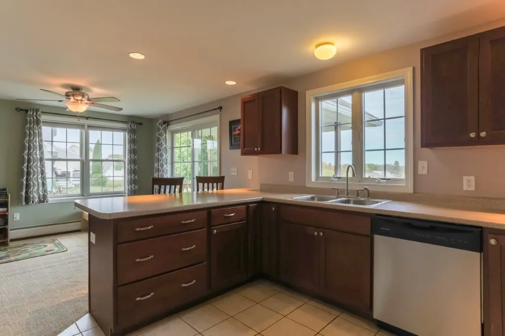 44 Ians Way Rochester NH 03867