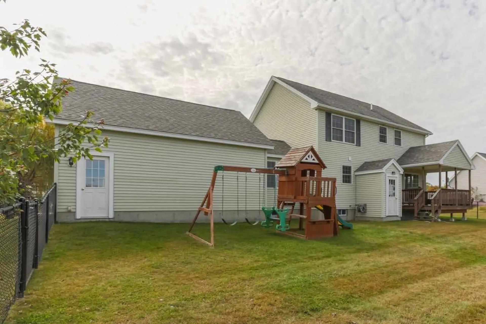 44 Ians Way Rochester NH 03867
