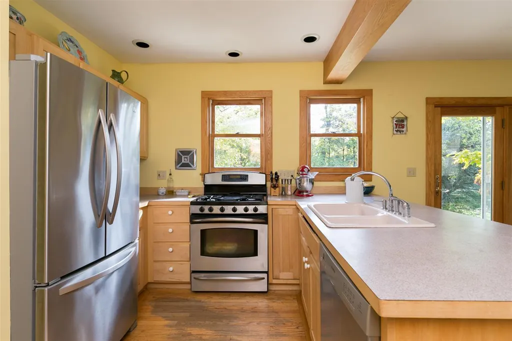 115 Stowe Street Waterbury VT 05676