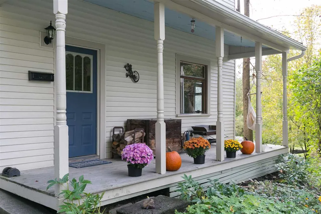 115 Stowe Street Waterbury VT 05676