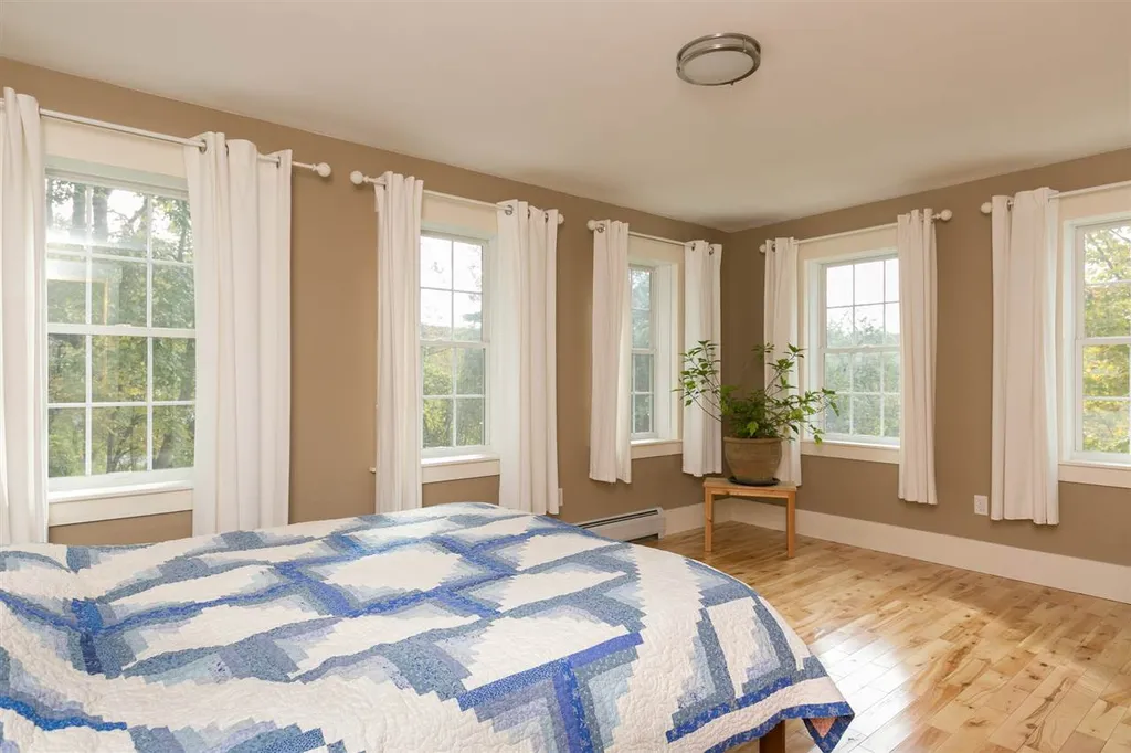 115 Stowe Street Waterbury VT 05676