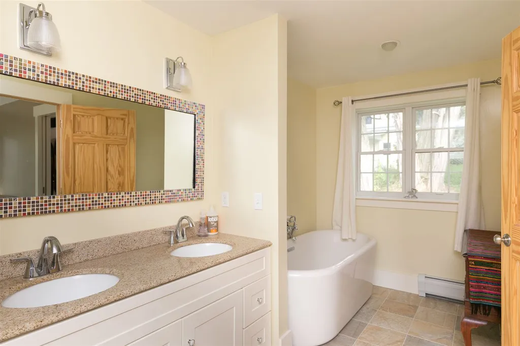 115 Stowe Street Waterbury VT 05676