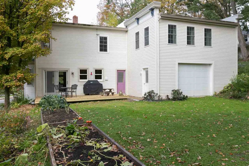 115 Stowe Street Waterbury VT 05676