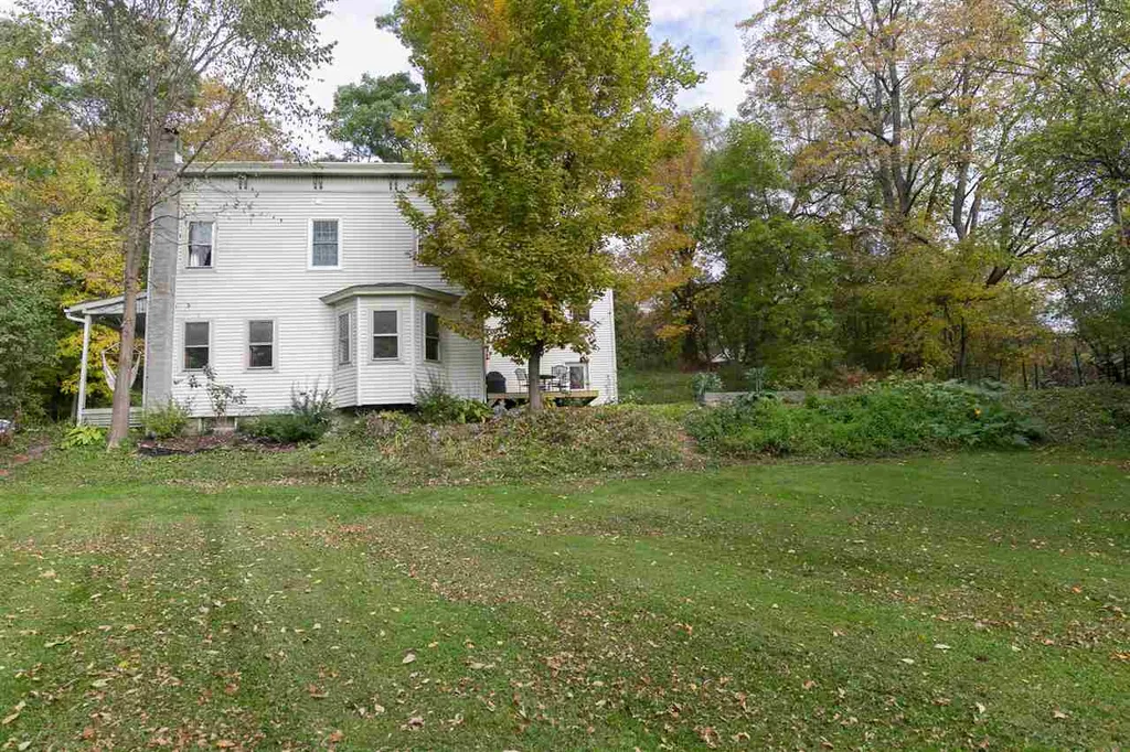 115 Stowe Street Waterbury VT 05676