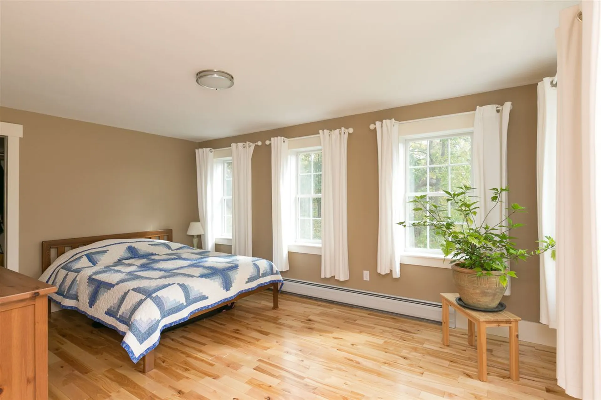 115 Stowe Street Waterbury VT 05676