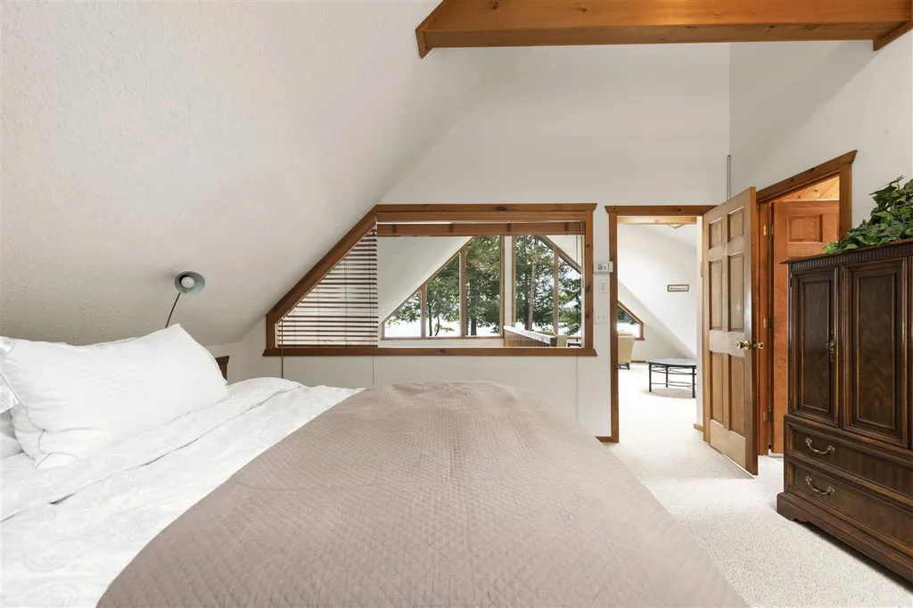 51 Echo Landing Road Moultonborough NH 03254