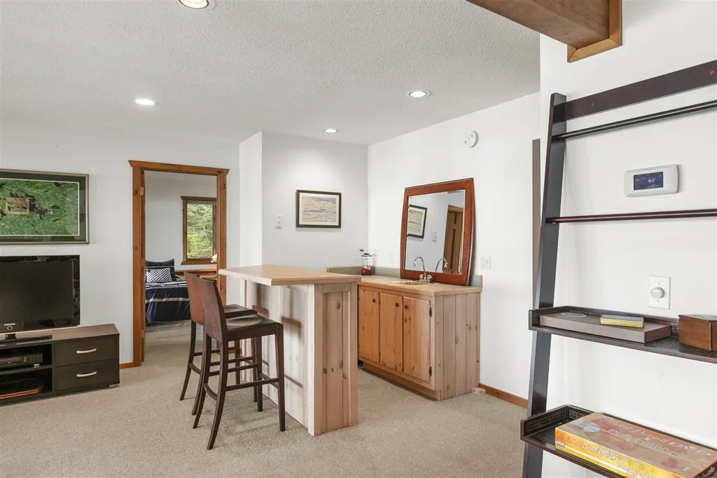 51 Echo Landing Road Moultonborough NH 03254