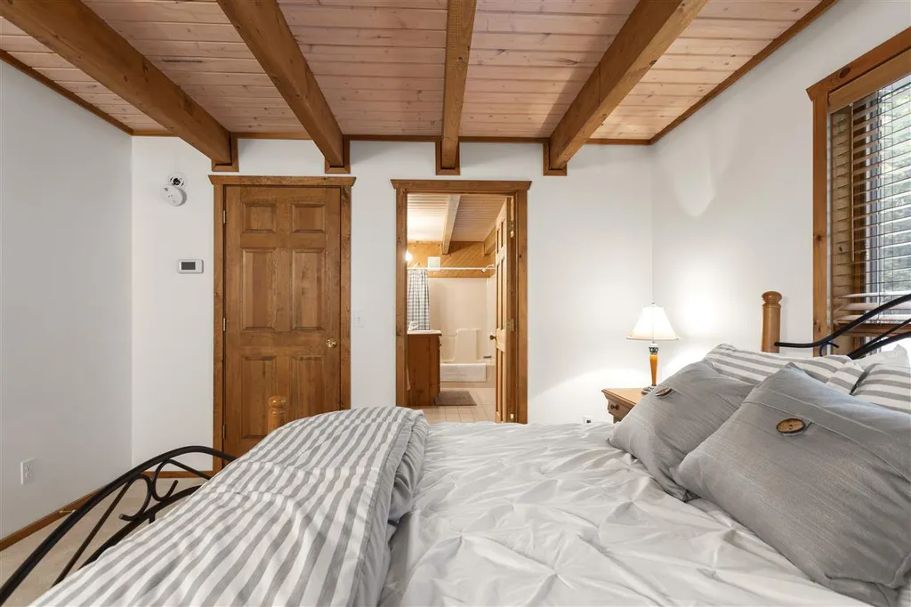 51 Echo Landing Road Moultonborough NH 03254
