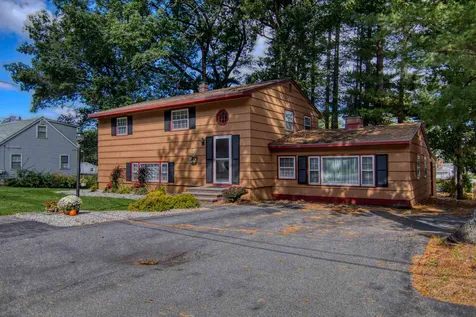 5 Nottingham Drive Nashua NH 03062