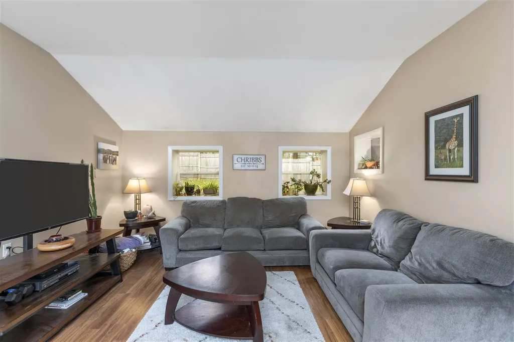 31 E Diane Drive Keene NH 03431