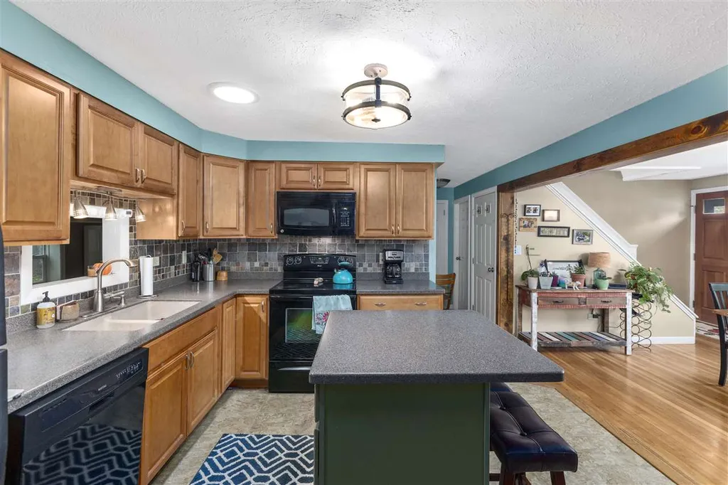 31 E Diane Drive Keene NH 03431