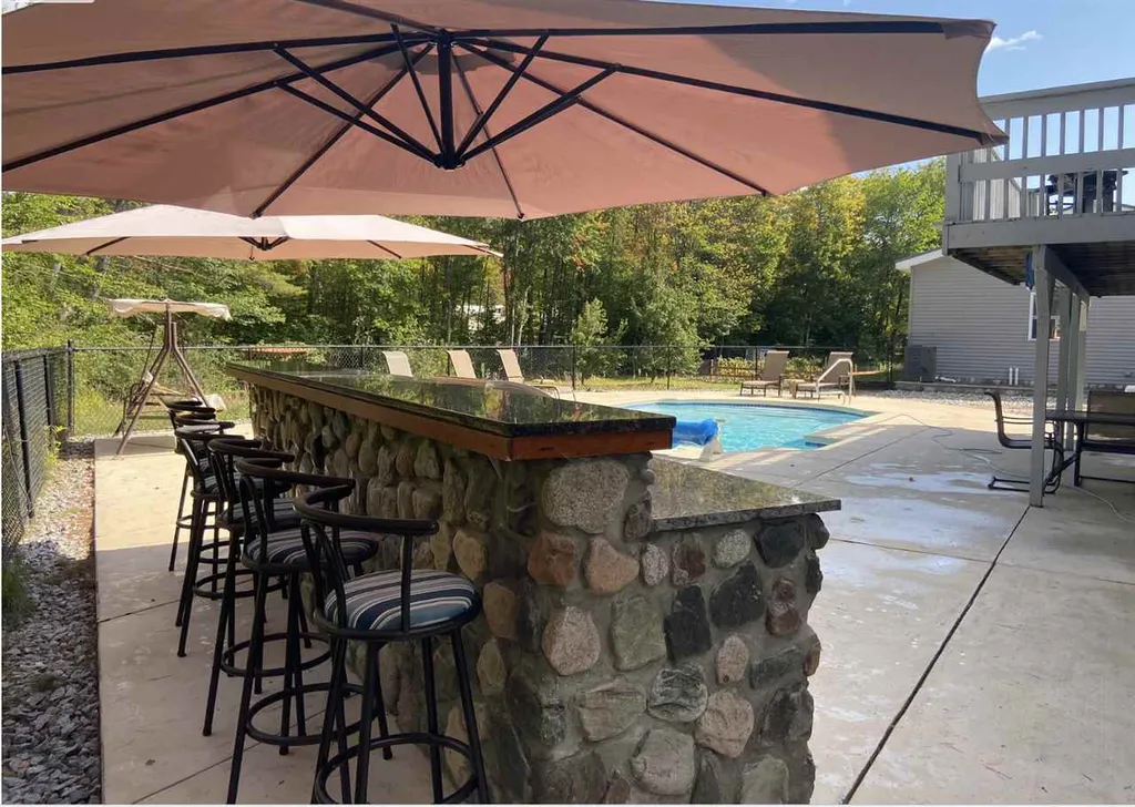 96 Drake Road New Hampton NH 03256