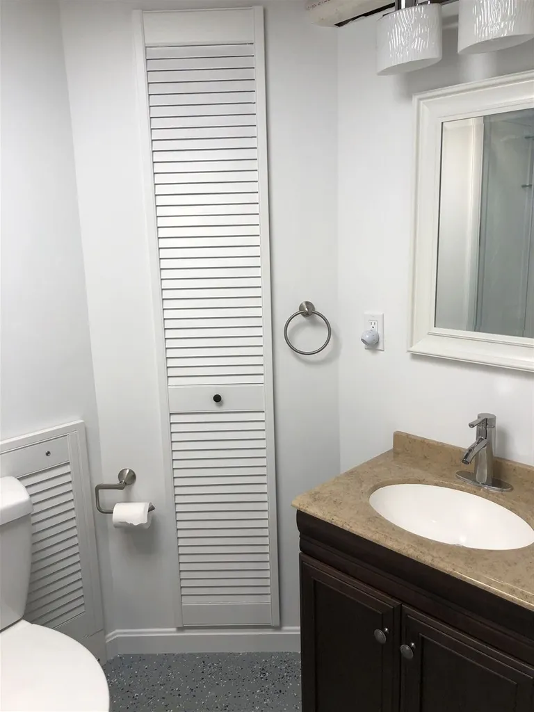 33 Harbor View Road South Burlington VT 05403