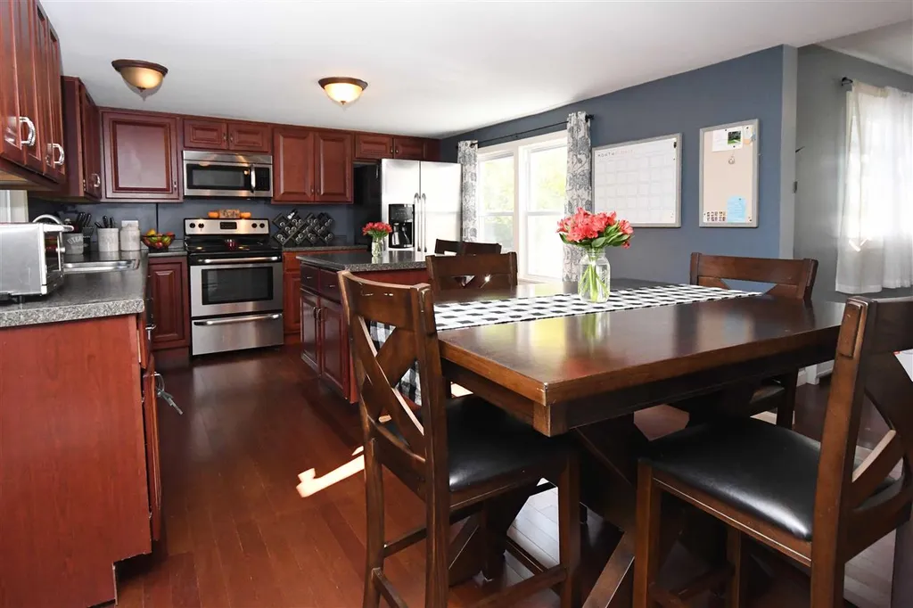 885 High Street Candia NH 03034