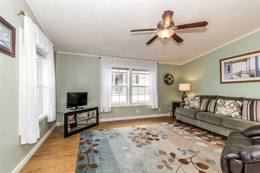 4 Lilac Way North Hampton NH 03862
