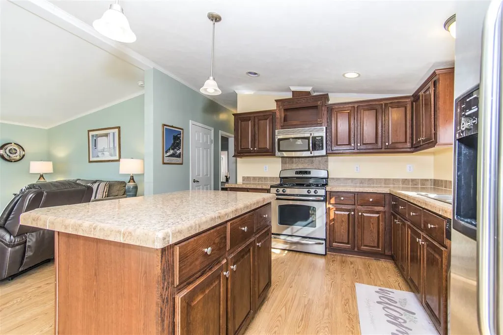 4 Lilac Way North Hampton NH 03862