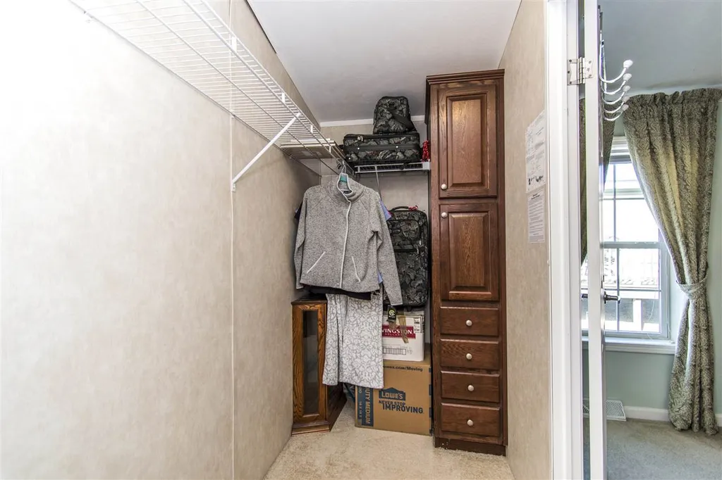 4 Lilac Way North Hampton NH 03862