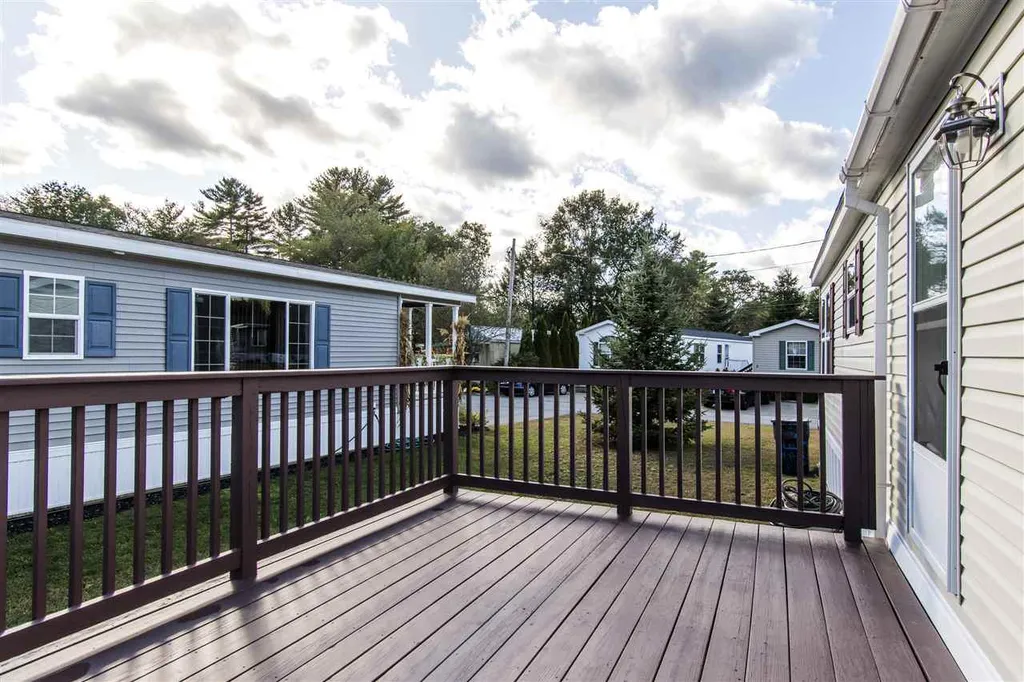 4 Lilac Way North Hampton NH 03862