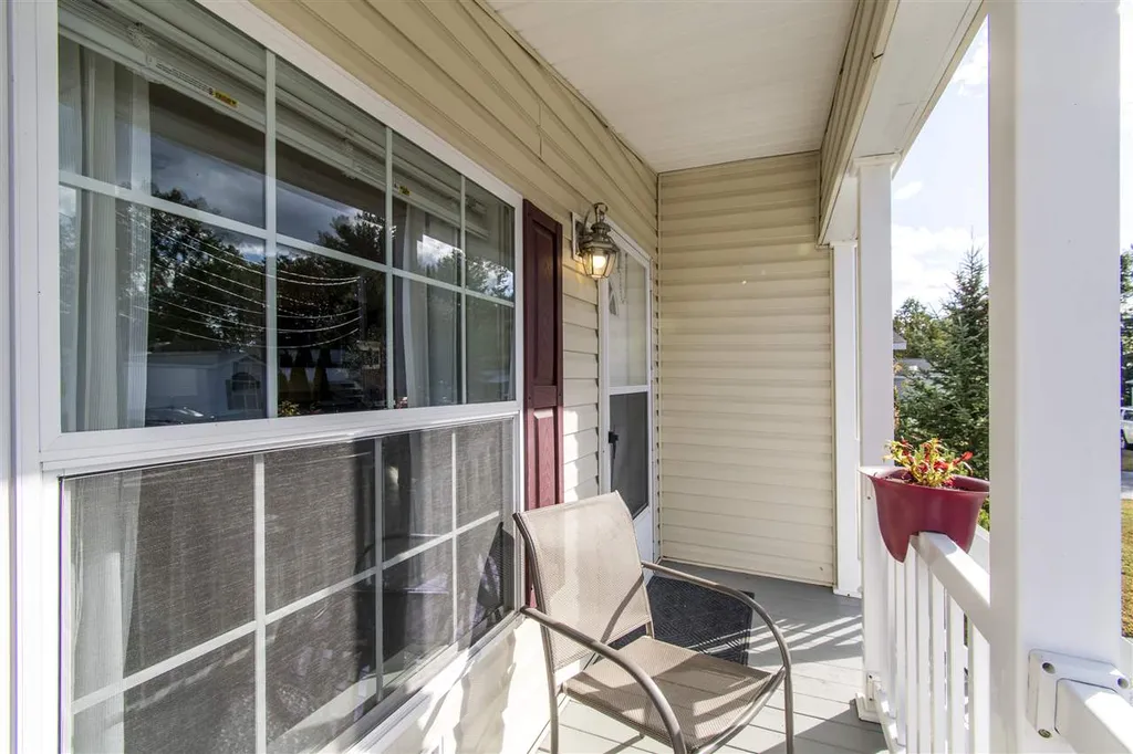 4 Lilac Way North Hampton NH 03862