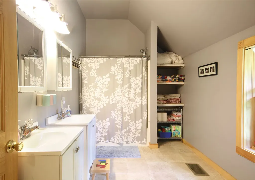 466 Mead Lane Middlebury VT 05753