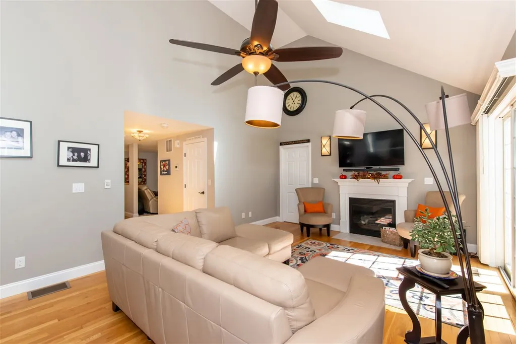 25 Stackpole Road Somersworth NH 03878
