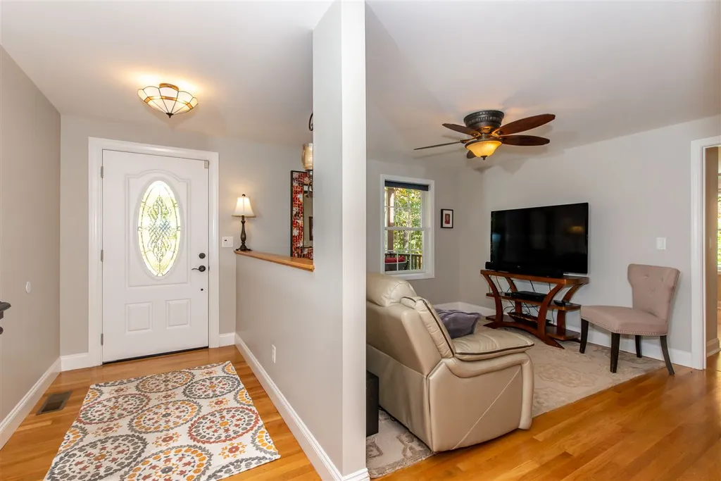 25 Stackpole Road Somersworth NH 03878