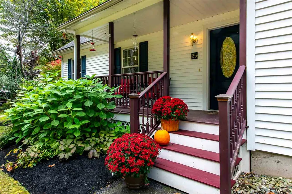 25 Stackpole Road Somersworth NH 03878