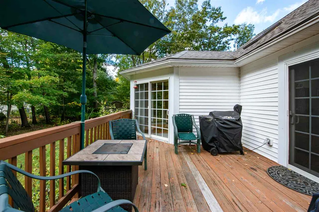 25 Stackpole Road Somersworth NH 03878