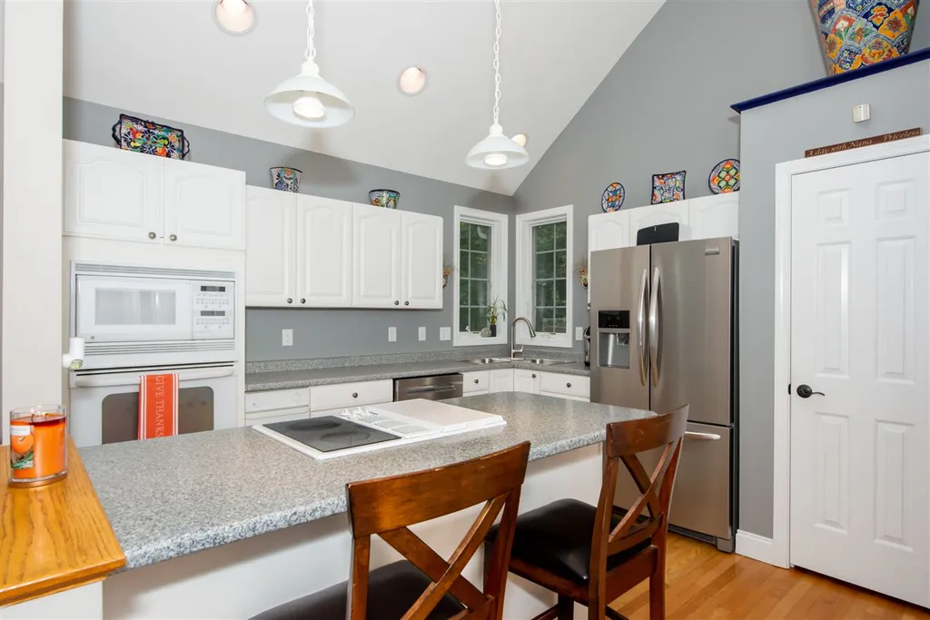 25 Stackpole Road Somersworth NH 03878