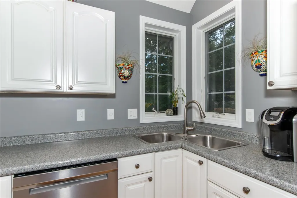 25 Stackpole Road Somersworth NH 03878