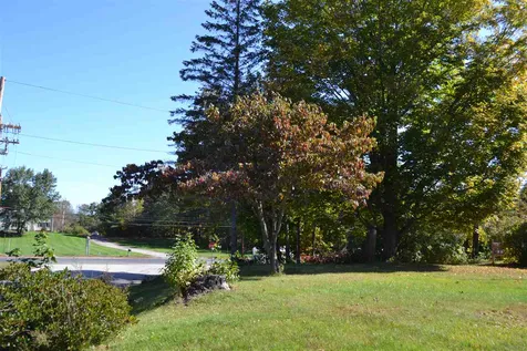 2 Elizabeth Drive Boscawen NH 03303