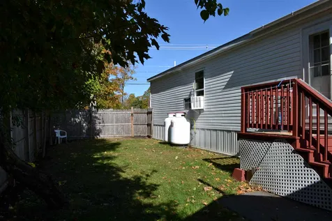 2 Elizabeth Drive Boscawen NH 03303