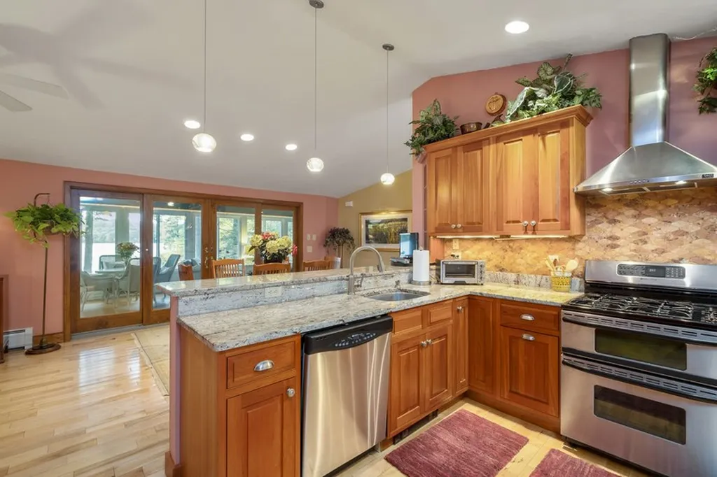 11 Indian Trail Meredith NH 03253