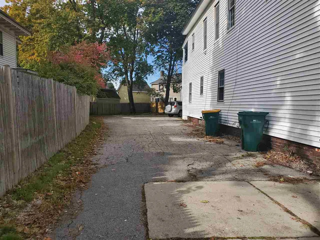 43 45 Charles Street Rochester NH 03867