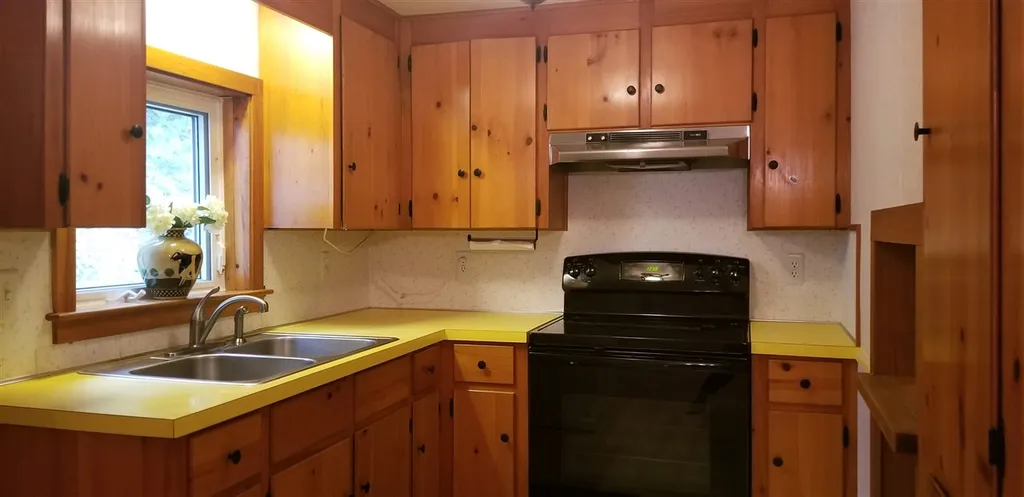 350 Butterfield Mill Road New Boston NH 03070
